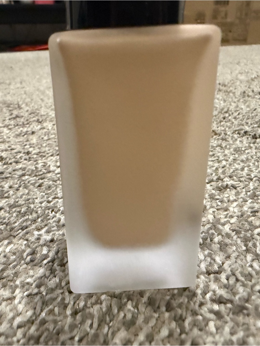 IL MAKIAGE Foundation Bottle — Light Beige Shade with Black Cap - Picture 3 of 3